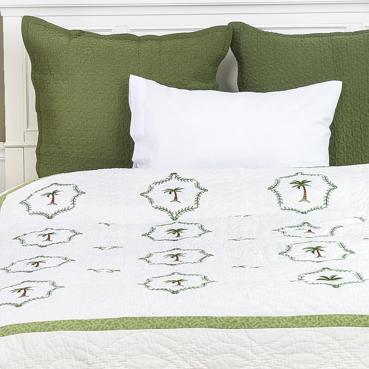 C&amp;F Home ique Embroidered Tropical Palm Tree Full/Queen Quilt Cotton Lightweight Coastal Beach Bedspread Coverlet