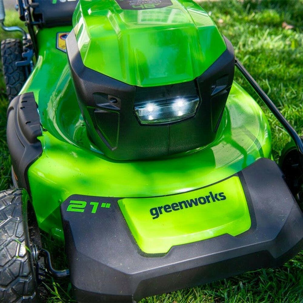 Greenworks 48V 21'' Cordless Lawn Mower Self Propelled 7 Position 2x 5Ah Battery