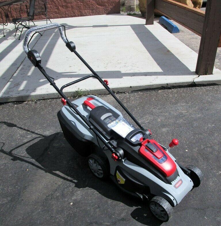 LM300 591082 Lawn Mower with 4.0 Ah Battery and C650 Charger