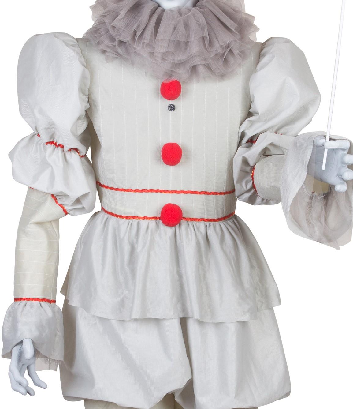 Way to Celebrate Halloween Multicolor Animated Pennywise Decoration (6 ft)