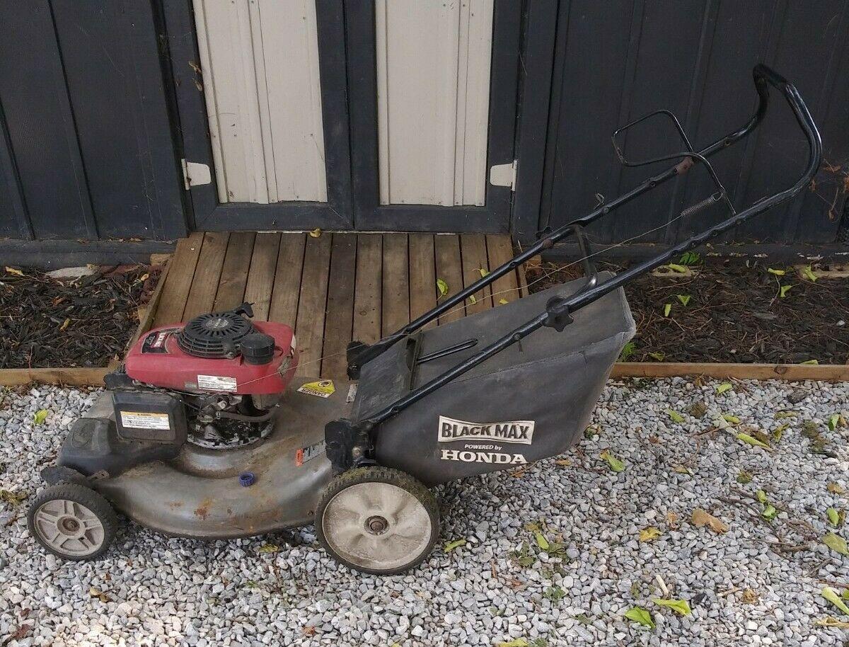 BLACK MAX 3-in-1 Gas MULCHING Lawn Mower WORKS GREAT LOCAL PICKUP MICHIGAN