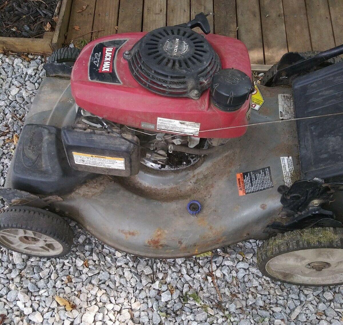 BLACK MAX 3-in-1 Gas MULCHING Lawn Mower WORKS GREAT LOCAL PICKUP MICHIGAN