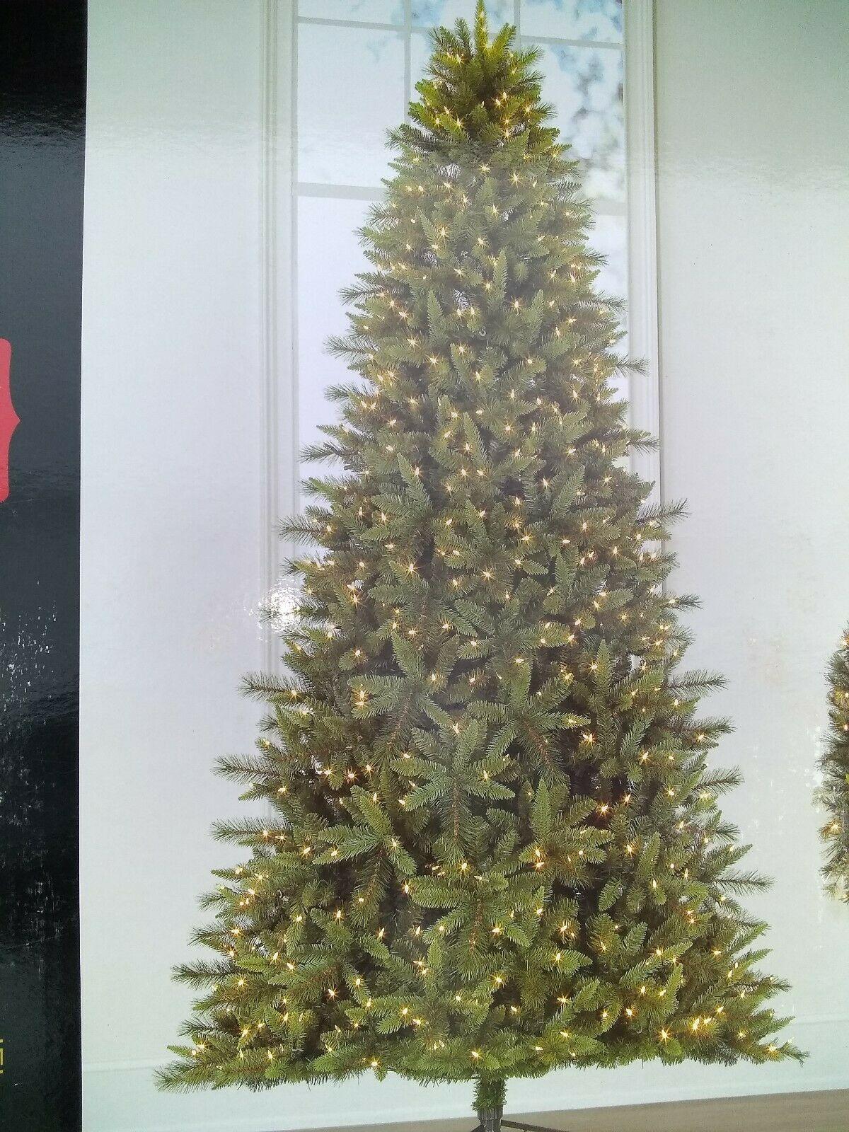 Member M 9FT Pre Lit Grand Spruce Christmas Tree ** CHEAP SHIPPING**