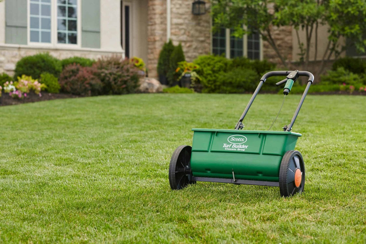 Scotts 32-lb Turf Builder Classic Drop Fertilizer Spreader